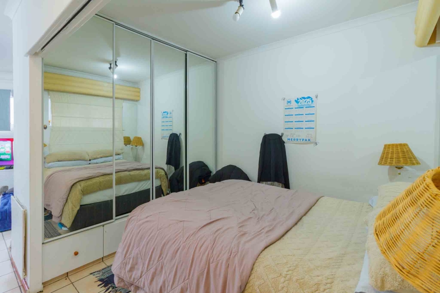 1 Bedroom Property for Sale in Tamboerskloof Western Cape